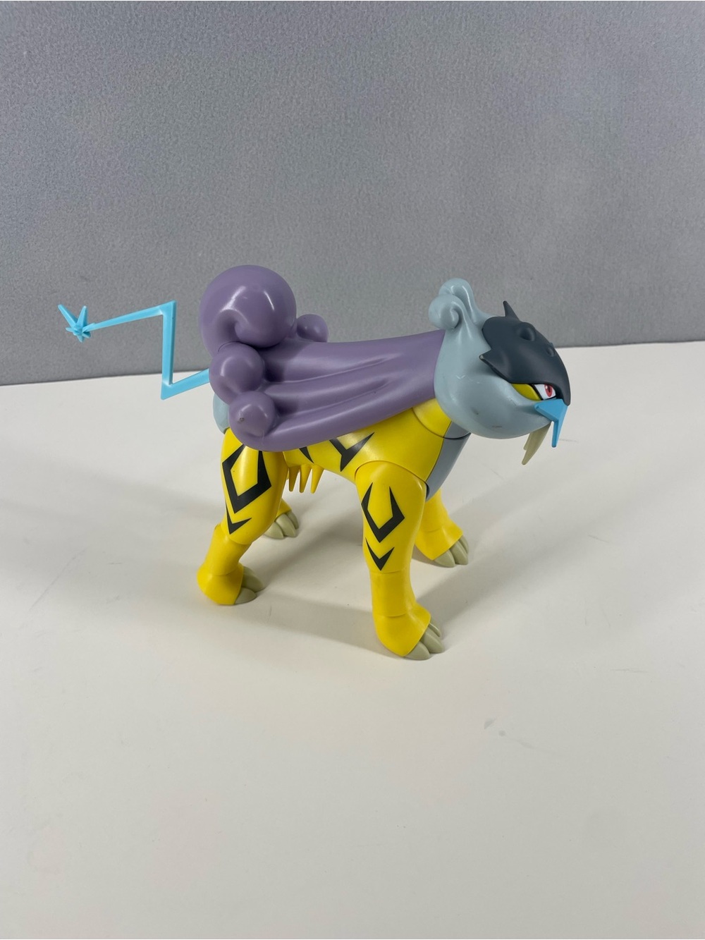 Jazwares Pokemon Select Raikou Articulated Figure Trainer Team 6” 2023 S9